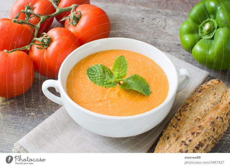 Kürbissuppe Lebensmittel Gemüse Suppe Eintopf Ernährung Bioprodukte Vegetarische Ernährung Gesundheit Gesundheitswesen Erntedankfest frisch gut grün orange rot