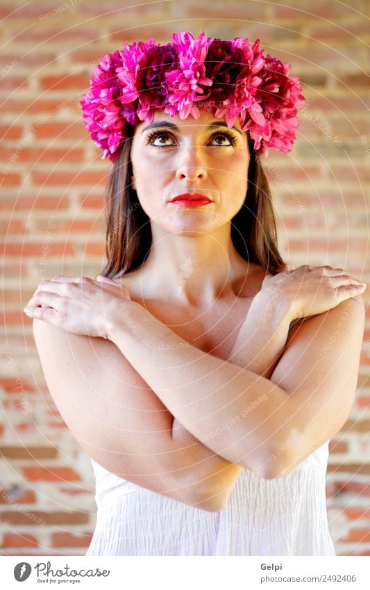 Schönes Porträt einer reifen Frau mit Schwarzhai elegant Glück schön Haut Gesicht Kosmetik Schminke Haus Mensch Erwachsene Lippen Blume Mode Accessoire brünett