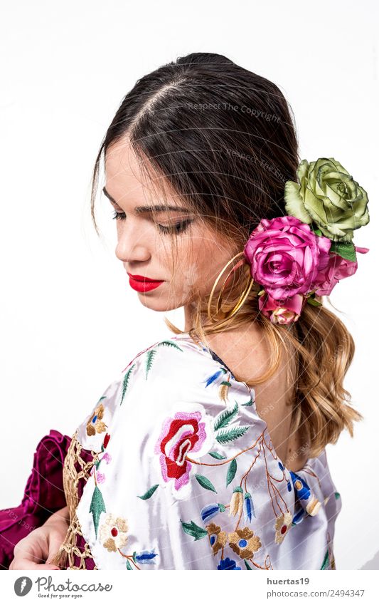 Porträt einer jungen Flamencotänzerin Lifestyle elegant Stil Glück schön Tanzen Frau Erwachsene Kunst Künstler Tänzer Kultur Blume Mode Kleid niedlich weiß