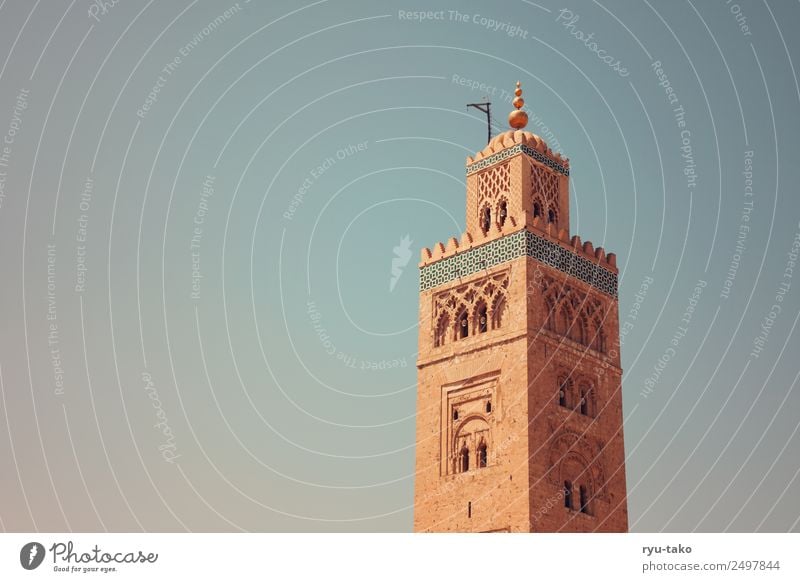 Koutoubia-Moschee Marrakesch Marokko Stadt Altstadt Turm Sehenswürdigkeit Wahrzeichen alt ästhetisch gigantisch schön Religion & Glaube Minarett Gebet Farbfoto