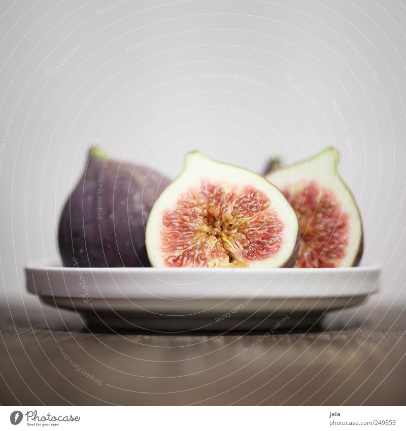 ein bissel feige Lebensmittel Frucht Feige Ernährung Bioprodukte Vegetarische Ernährung Teller ästhetisch Gesundheit lecker natürlich Farbfoto Innenaufnahme