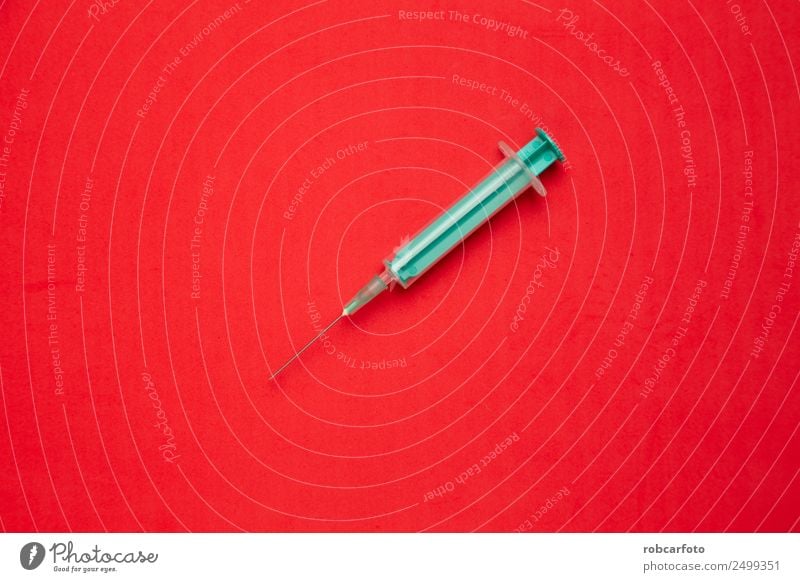 Medizinische Spritze auf farbigem Hintergrund. Behandlung Krankheit Medikament Wissenschaften Labor Krankenhaus Kunststoff dünn weiß vereinzelt Nadel Gesundheit