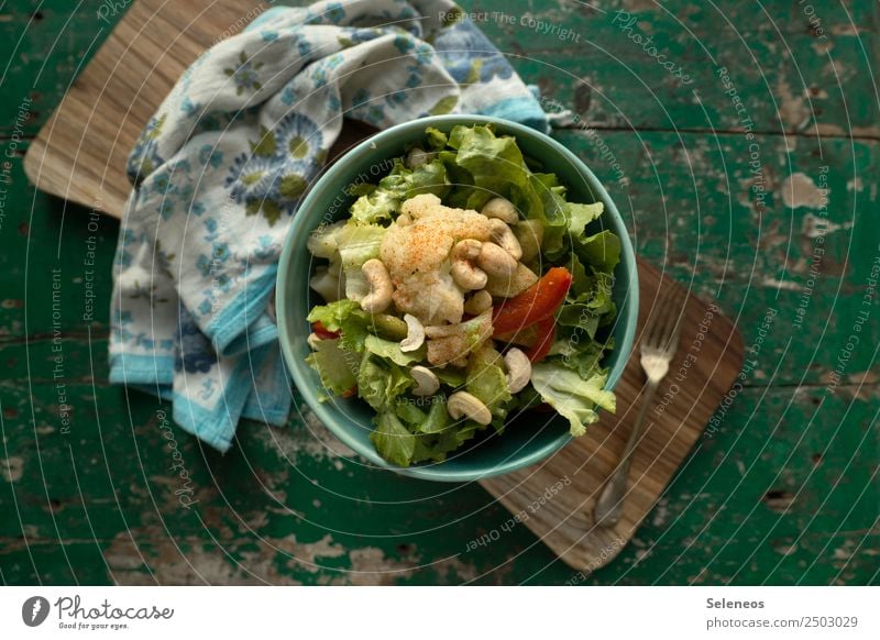 Blumenkohlsalat Lebensmittel Gemüse Salat Salatbeilage Paprika Cashew Nuss Salatblatt Ernährung Essen Mittagessen Abendessen Bioprodukte Vegetarische Ernährung