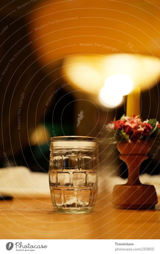 [CHAMANSÜLZ 2011] - Anreise... Getränk trinken Trinkwasser Glas Ferien & Urlaub & Reisen Tisch Kerzenständer Holz Denken ästhetisch authentisch Freundlichkeit