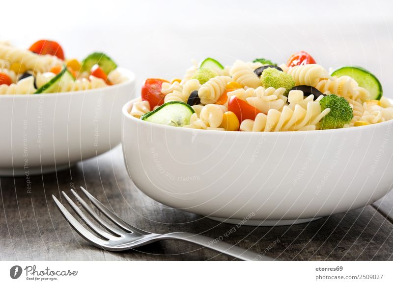 Nudelsalat Lebensmittel Gemüse Salat Salatbeilage Teigwaren Backwaren Ernährung Mittagessen Vegetarische Ernährung Schalen & Schüsseln Sommer Gesundheit gut