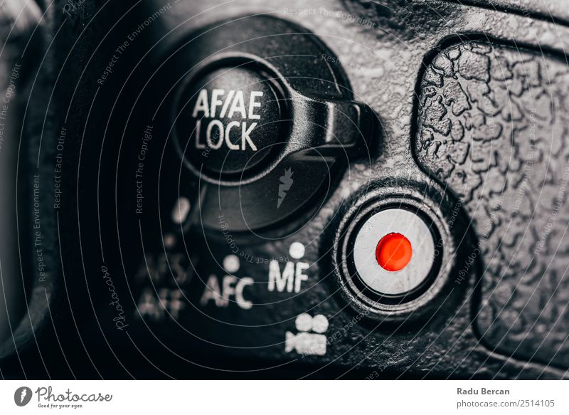 Autofokus, automatische Belichtungssperre und Movie-Taste an der Kamera Design Hardware Videokamera Fotokamera Technik & Technologie Zeichen Schriftzeichen