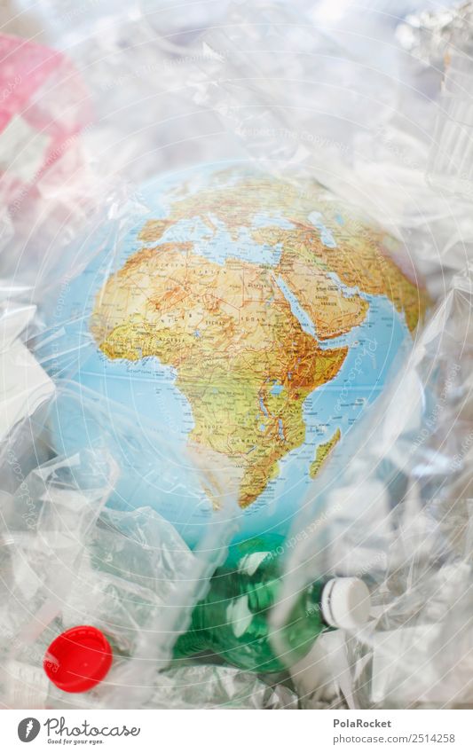 #A# Welt im Müll Kunst ästhetisch Erde Planet nachhaltig Statue Kunststoff Plastiktüte Plastikhülle Plastikwelt Verpackung Verpackungsmaterial Müllverwertung
