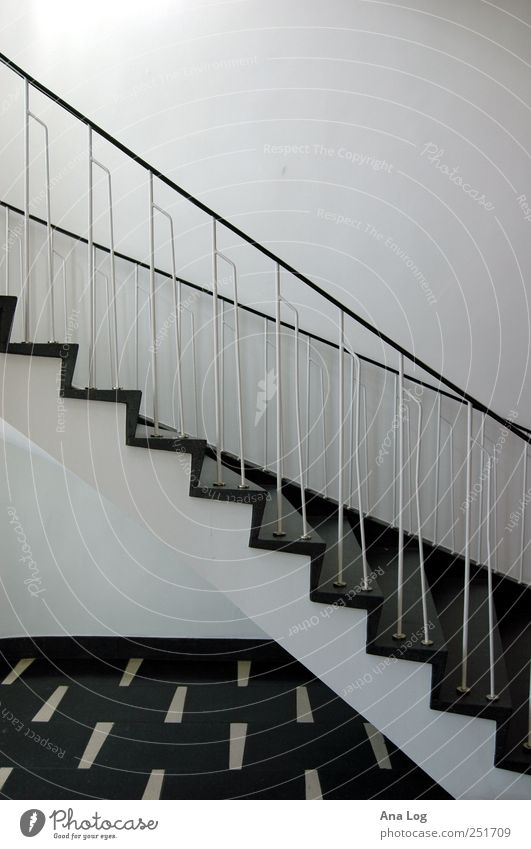 diagonale in schwarz-weiß elegant Stil Bauwerk Gebäude Architektur Treppe Stein Metall eckig Unendlichkeit viele Schwarzweißfoto Innenaufnahme abstrakt