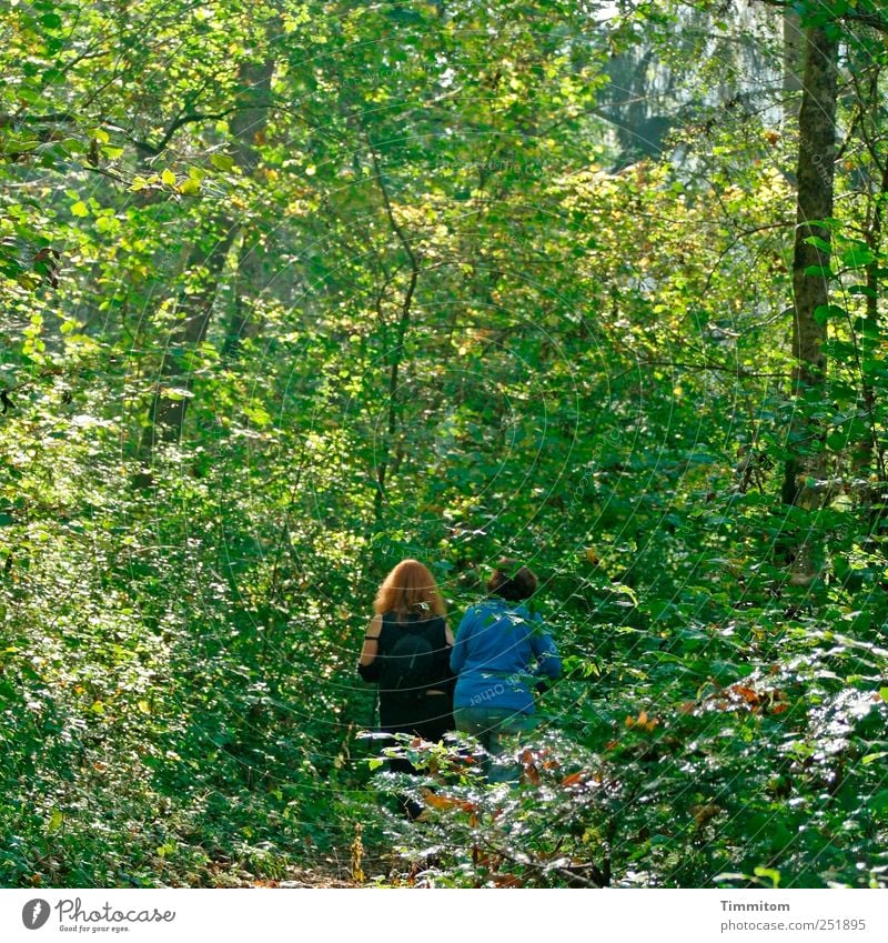 [CHAMANSÜLZ 2011] - Zwei Jägerinnen! Freizeit & Hobby Fotografieren Mensch Natur Landschaft Pflanze Baum Gras Sträucher Wald schwäbisch Bewegung gehen Blick