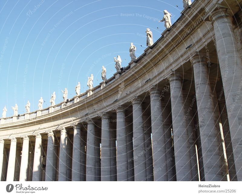 Säulen am Petersplatz/Rom Architektur Pabst Religion & Glaube
