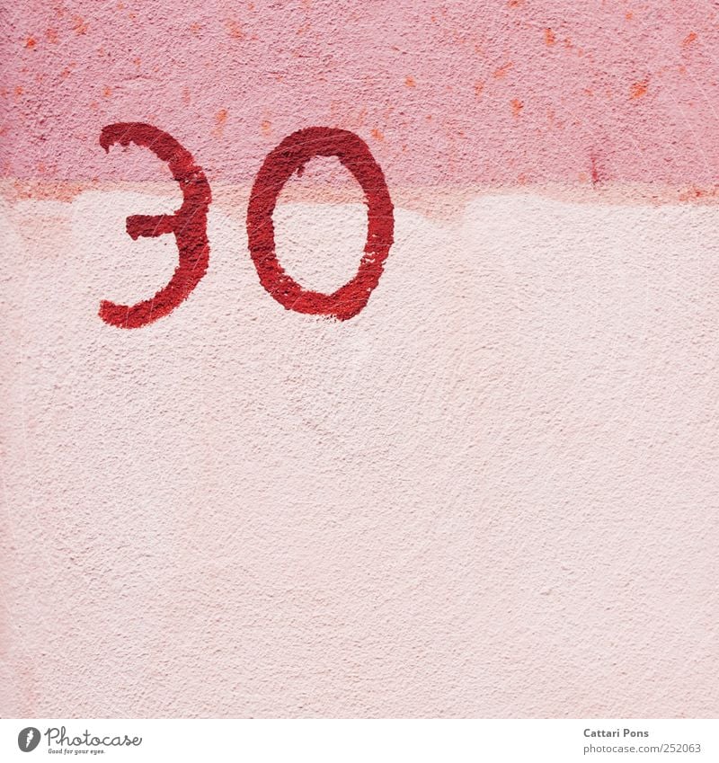 3 0 Haus Fassade Wand Stein niedlich Originalität positiv verrückt rosa Geburtstag Jubiläum 30 Zone Zonengrenze Graffiti Ziffern & Zahlen Hausnummer Farbfoto