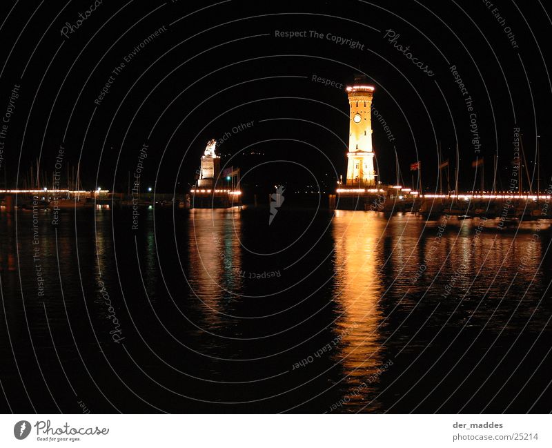 Reflexe Lindau Löwe Leuchtturm Nacht Reflexion & Spiegelung Beleuchtung Europa Hafen Insel