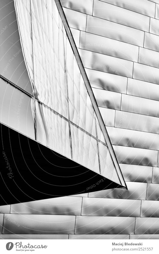Moderne Architektur urbaner Hintergrund. Design Tapete Büro Stadt Hochhaus Gebäude Fassade eckig elegant modern schwarz weiß einzigartig Perspektive Großstadt