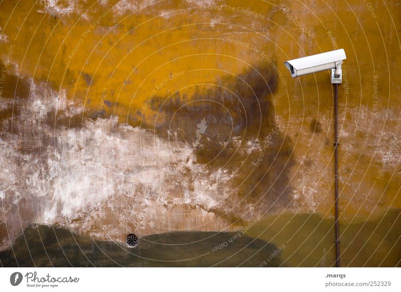 Zuschauer Videokamera Mauer Wand Fassade beobachten alt Angst Telekommunikation Kontrolle Linse Neugier Politik & Staat privat Privatsphäre Sicherheit