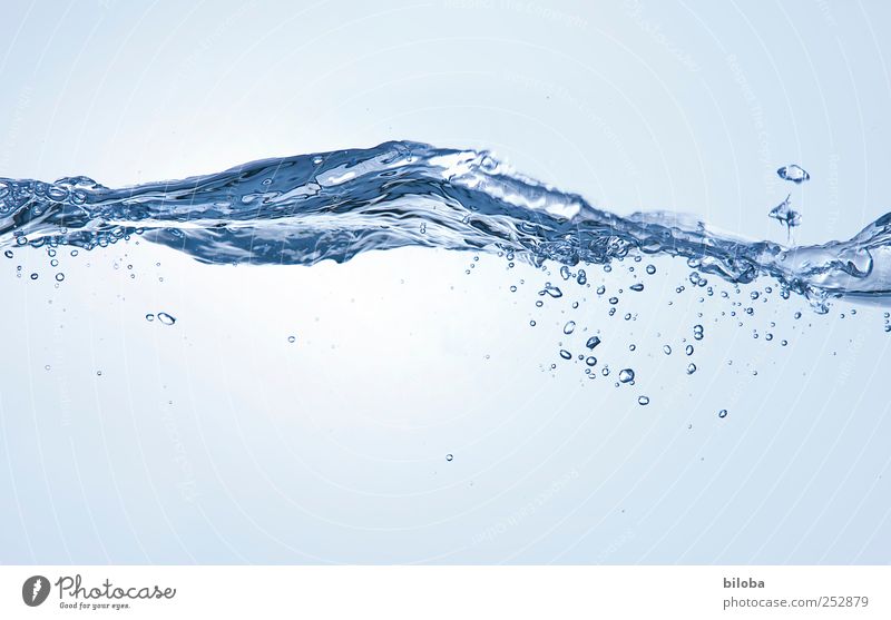 Welle Wasser Wassertropfen Urelemente Wellen Flüssigkeit frisch Sauberkeit blau tauchen Quelle deutlich durchsichtig Innenaufnahme Nahaufnahme abstrakt