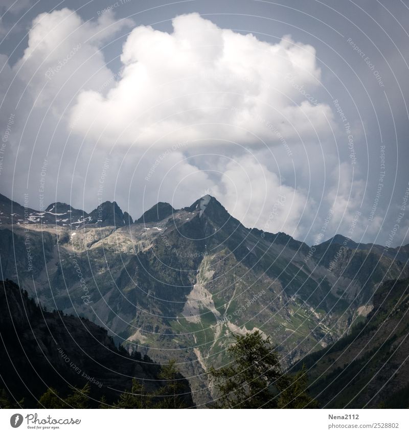 Grenzüberschreitung | Fußschmerzen Berge u. Gebirge Umwelt Natur Landschaft Luft Himmel Wolken Gewitterwolken Klima Unwetter Wind Sturm Alpen Gipfel gigantisch