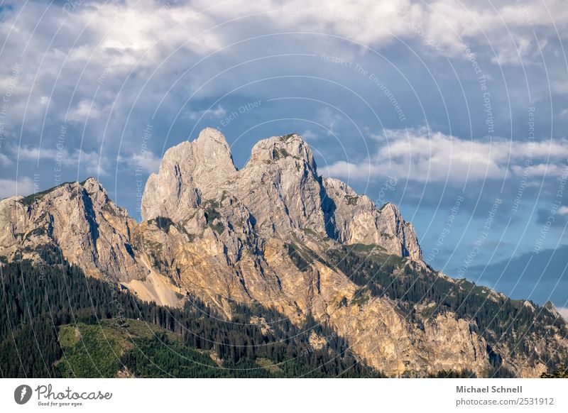 Bergspitzen Umwelt Natur Landschaft Himmel Wolken Felsen Alpen Berge u. Gebirge Tannheimer Tal gigantisch groß einzigartig natürlich oben blau grau Kraft