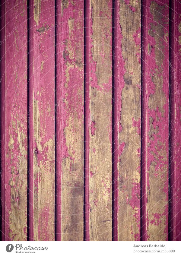Alte Holzwand in pink, abblätternde Farbe, Farbreste Design Snowboard Natur Mauer Wand alt dreckig retro rosa Nostalgie Vergänglichkeit Wandel & Veränderung