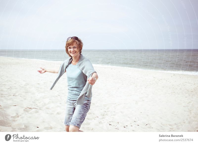 Lebensfreude Lifestyle Gesundheit Ferien & Urlaub & Reisen Ausflug Sommer Sommerurlaub Mensch feminin Frau Erwachsene Weiblicher Senior 1 45-60 Jahre