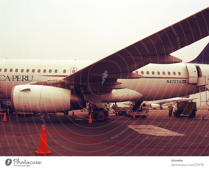 In Peru Flugzeug Südamerika reist Flughafen