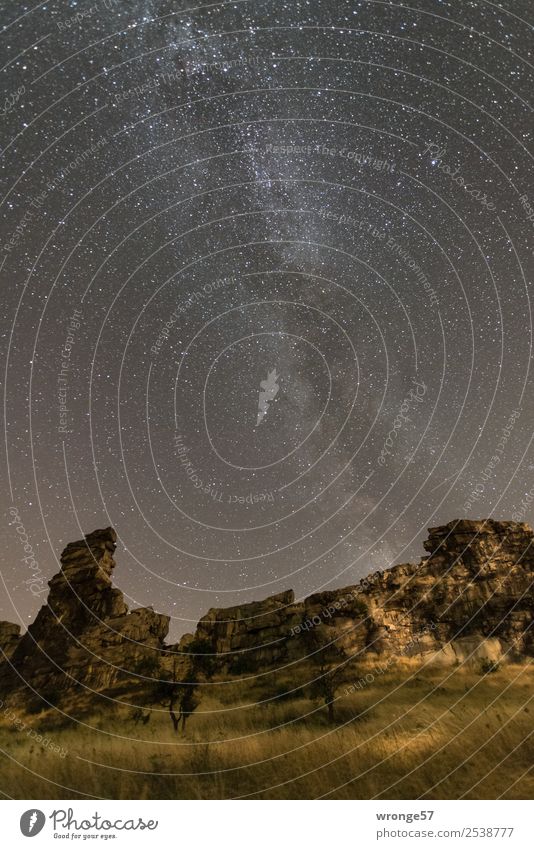 komplex | die Milchstraße Natur Landschaft Erde Luft Himmel Wolkenloser Himmel Nachthimmel Stern Sommer Felsen Teufelsmauer beobachten leuchten gigantisch
