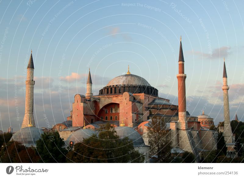 Die schöne Hagia Sofia in Istanbul Kleinstadt Stadt Hauptstadt Altstadt Dom Burg oder Schloss Park Bauwerk Moschee Kathedrale Sehenswürdigkeit Denkmal