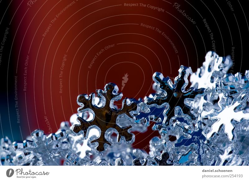 Weihnachtsdekoshooting mit bit.it Dekoration & Verzierung Winter Kristalle blau rot silber weiß Eiskristall Schneekristall Nahaufnahme Licht