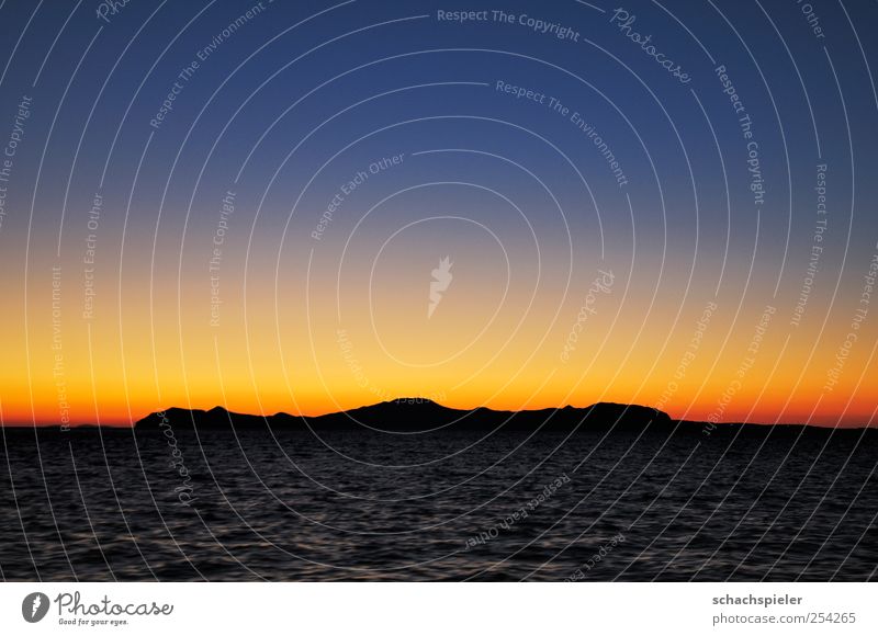 Sonnenuntergang über der Ägäis Meer Insel Wellen Wasser Himmel Wolkenloser Himmel Horizont Sonnenaufgang oben blau gelb Romantik Sehnsucht Mittelmeer orange