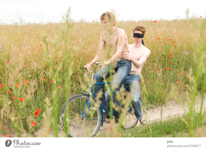 romanze Ferien & Urlaub & Reisen Ausflug Fahrradtour Sommer Sommerurlaub Flirten Homosexualität Junger Mann Jugendliche Paar Partner frei Glück Unendlichkeit