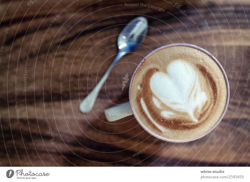Kaffeezeit Getränk Heißgetränk genießen trinken Cappuccino Kaffeetrinken Kaffeepause Kaffeelöffel Kaffeeschaum Latte Macchiato Latte art Milchfigur Kaffeekunst