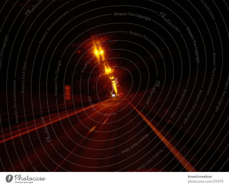 autobahn bei nacht Autobahn Nacht Straßenbeleuchtung Licht Fahrbahn Verkehr Beleuchtung