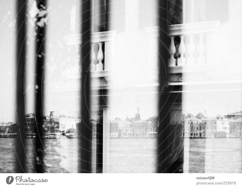 Black Reflection. ästhetisch Fenster Reflexion & Spiegelung Venedig Balkon Skyline Städtereise Perspektive schwarz Schwarzweißfoto Außenaufnahme Nahaufnahme