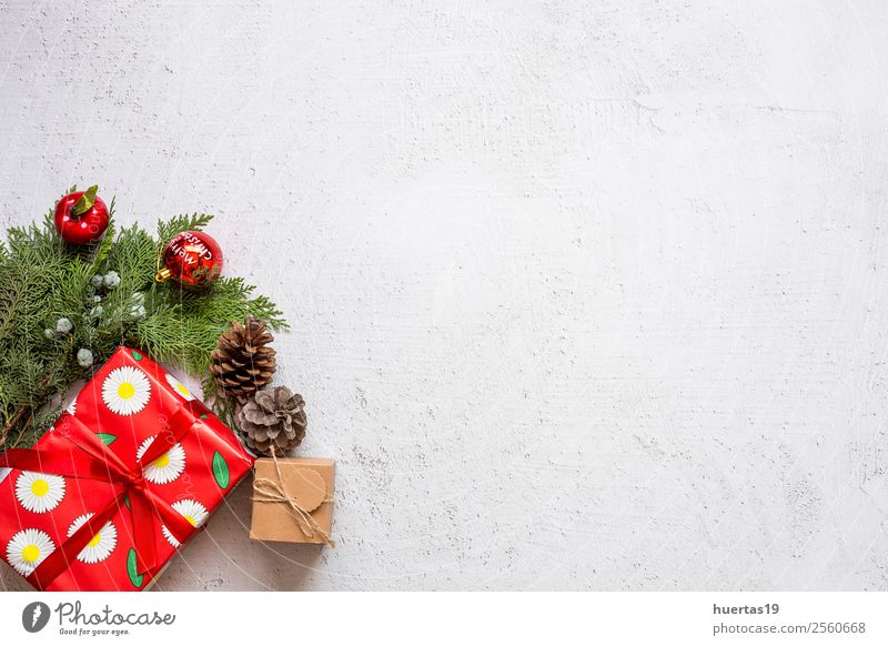 Weihnachtshintergrund mit Dekorationen Winter Schnee Dekoration & Verzierung Schreibtisch Weihnachten & Advent Silvester u. Neujahr PDA Baum Paket oben