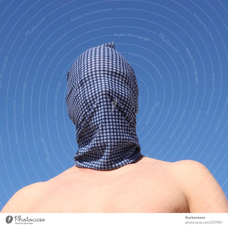 Blauhelm Karneval Mensch maskulin Mann Erwachsene Brust 1 Stoff Helm Kopftuch blau Banküberfall Terror Terrorist Terrorismus vermummt Kopfschutz schweigen