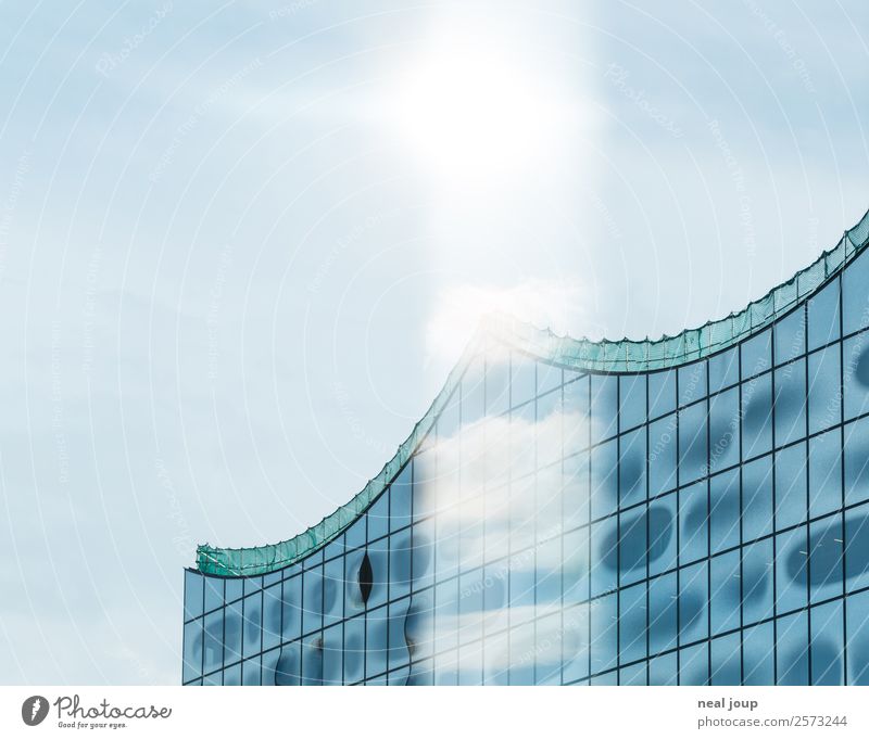Elbphi Reflections -III- Architektur Bauwerk Fassade Sehenswürdigkeit Wahrzeichen Elbphilharmonie Glas Stahl ästhetisch elegant fantastisch glänzend modern blau