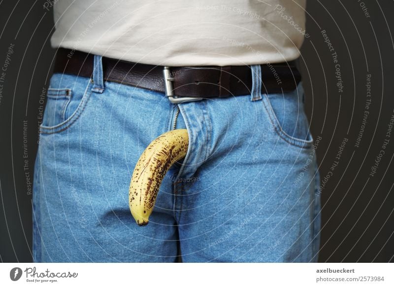 Impotenz oder erektile Dysfunktion - Konzept mit Banane Penis impotenz Potenzstörung Erektionsstörung erektile dysfunktion maskulin Erwachsene Hose Mann