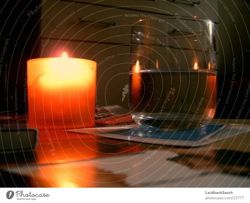 "candle light dinner" Kerze Tisch Häusliches Leben Glas Wasser Brand Flamme