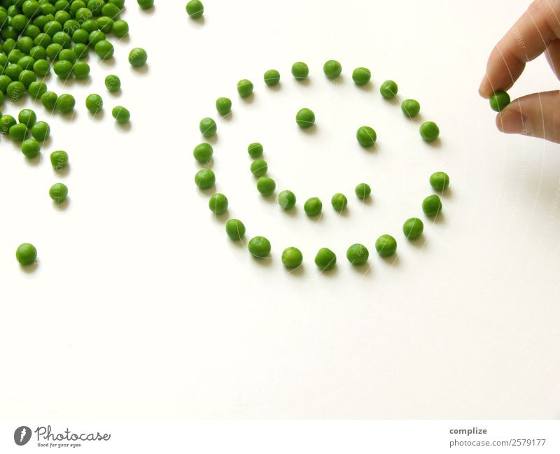 Smily Gesunde Ernährung - Gemüse Erbsen Lebensmittel Mittagessen Bioprodukte Vegetarische Ernährung Diät Gesicht Spielen Koch Hand viele Optimismus Smiley Dinge