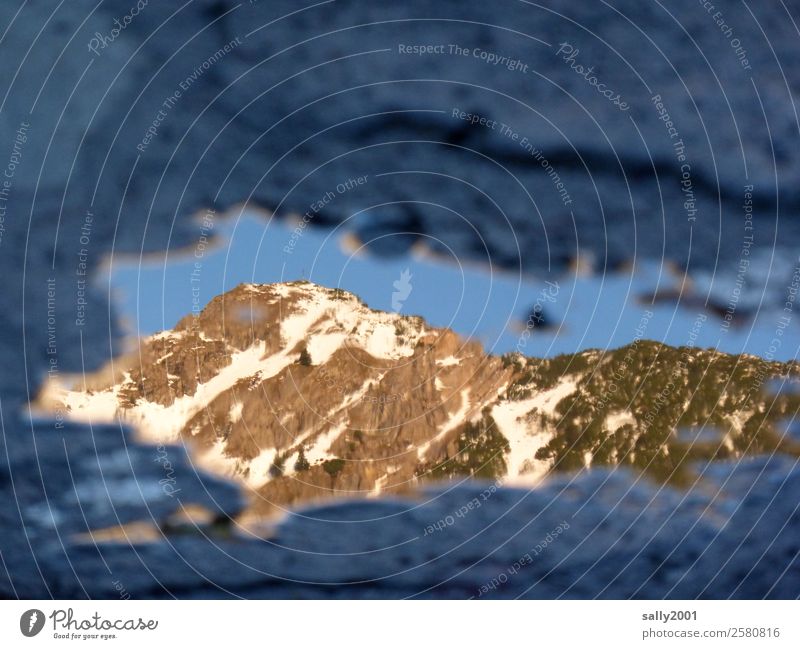 Erster Blick in den Winter... Landschaft Schönes Wetter Eis Frost Alpen Berge u. Gebirge Schneebedeckte Gipfel Ferne Einsamkeit Natur Reflexion & Spiegelung