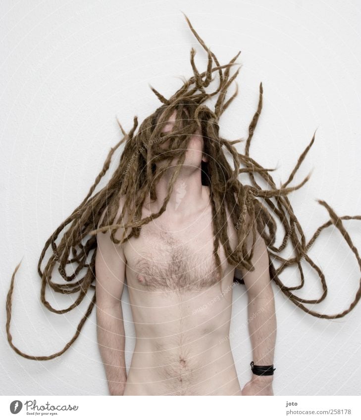 Medusa II maskulin Junger Mann Jugendliche Jugendkultur Haare & Frisuren langhaarig Rastalocken ästhetisch bedrohlich einzigartig rebellisch wild geduldig