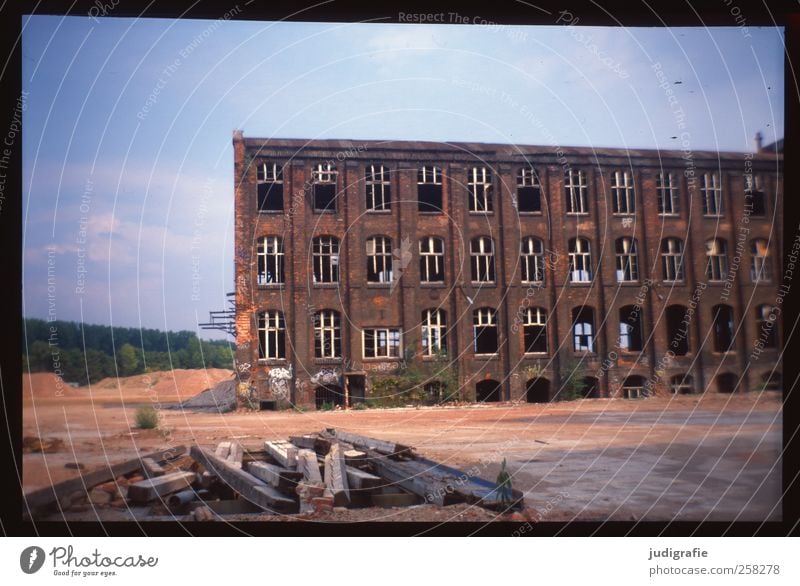Industrieromantik Hannover Haus Industrieanlage Ruine Bauwerk Gebäude alt dunkel historisch kaputt Endzeitstimmung Verfall Vergänglichkeit Wandel & Veränderung