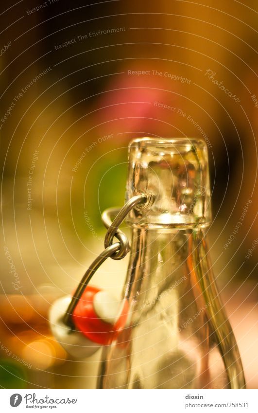 Baumloben | Schnaps Getränk Alkohol Spirituosen Flasche Flaschenhals Rauschmittel Nachtleben trinken Feste & Feiern Glas Metall Flüssigkeit lecker offen