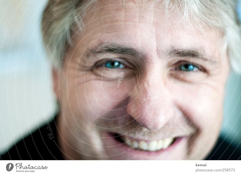 Pinocchio Mensch maskulin Mann Erwachsene Leben Kopf Auge Nase Mund Zähne 1 45-60 Jahre Haare & Frisuren grauhaarig Lächeln lachen Freundlichkeit Fröhlichkeit