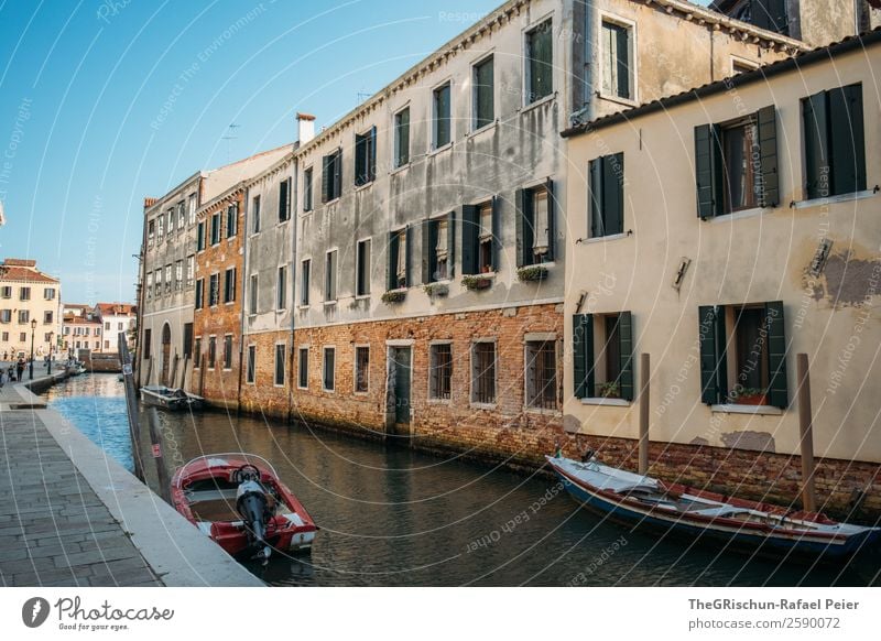 Venedig Dorf Stadt Hafenstadt blau Italien Haus Kanal Himmel alt ästhetisch altehrwürdig historisch Tourismus Wasser Meerwasser Farbfoto Außenaufnahme