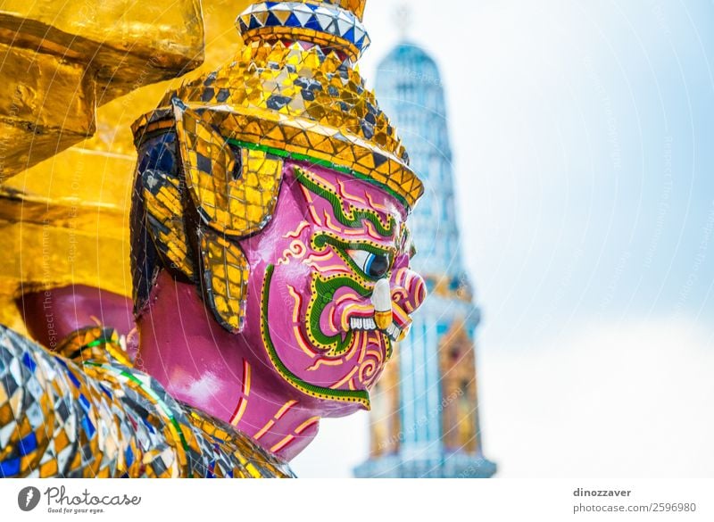 Bunte Statue im Wat Phra Kaew Tempel, Bangkok Ferien & Urlaub & Reisen Dekoration & Verzierung Kunst Kultur Palast Platz Gebäude Architektur blau gold