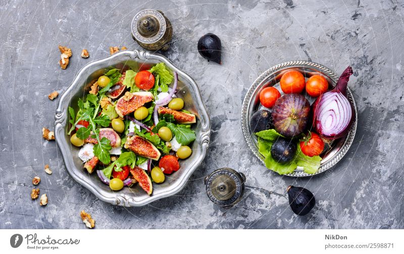 Diätsalat mit Feigen Salatbeilage grün Gesundheit frisch Lebensmittel Käse Frucht organisch Rucola Teller Gemüse Vegetarier reif Sommer roh Blatt Herbst