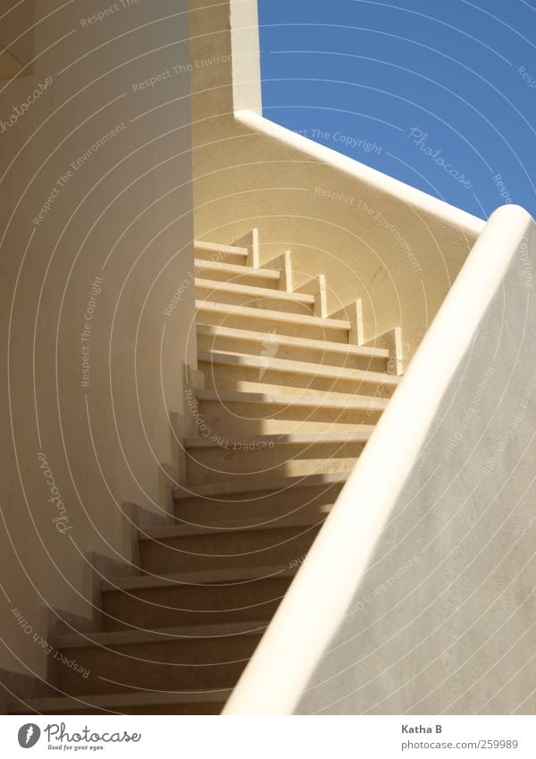 Griechische Treppe Hersonissos Griechenland Einfamilienhaus Architektur Fassade Treppengeländer exotisch Wärme blau weiß Warmherzigkeit Ferien & Urlaub & Reisen