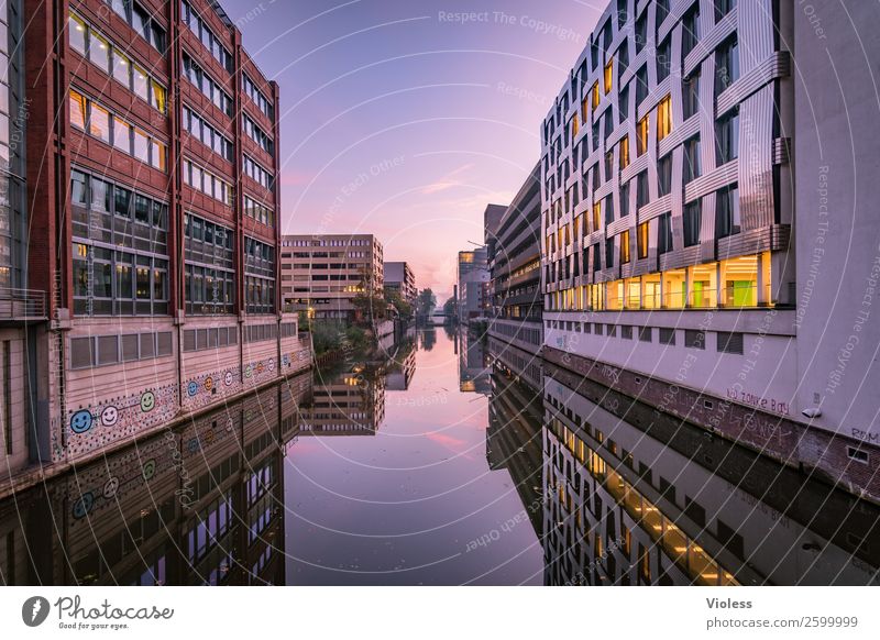 Schluchten Kanal Hamburg Fensterfront Graffiti Reflexion & Spiegelung Fleet Morgen Sonnenaufgang Bürogebäude Beleuchtung ruhig
