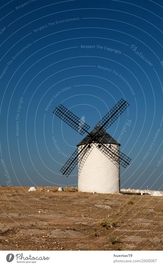 spanisch widmil Ferien & Urlaub & Reisen Kultur Turm Architektur Sehenswürdigkeit Denkmal historisch Mühle Windmühle Spanische Architektur Sägewerk