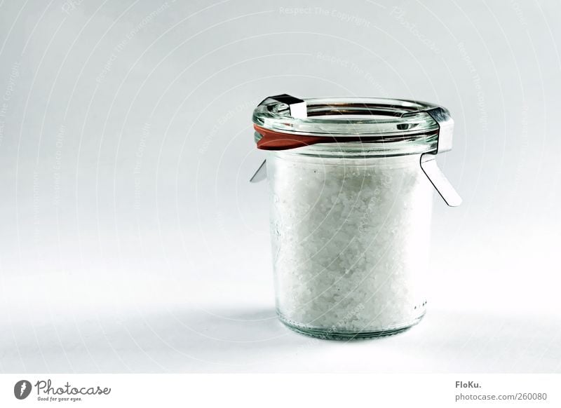 Mehr Salz aus dem Meer Lebensmittel Kräuter & Gewürze Glas Gesundheit glänzend hell lecker natürlich Sauberkeit weiß meersalz salzig Kristallstrukturen Farbfoto